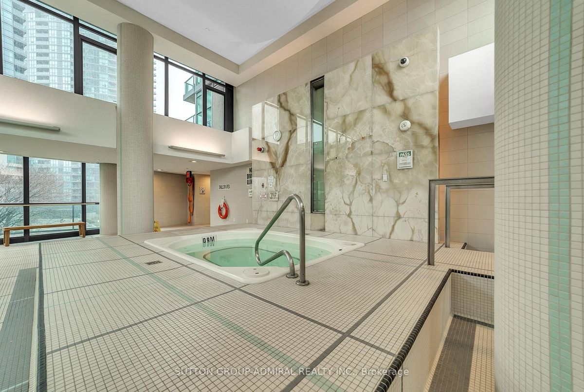 215 Fort York Boulevard Toronto 215 Fort York Boulevard Toronto