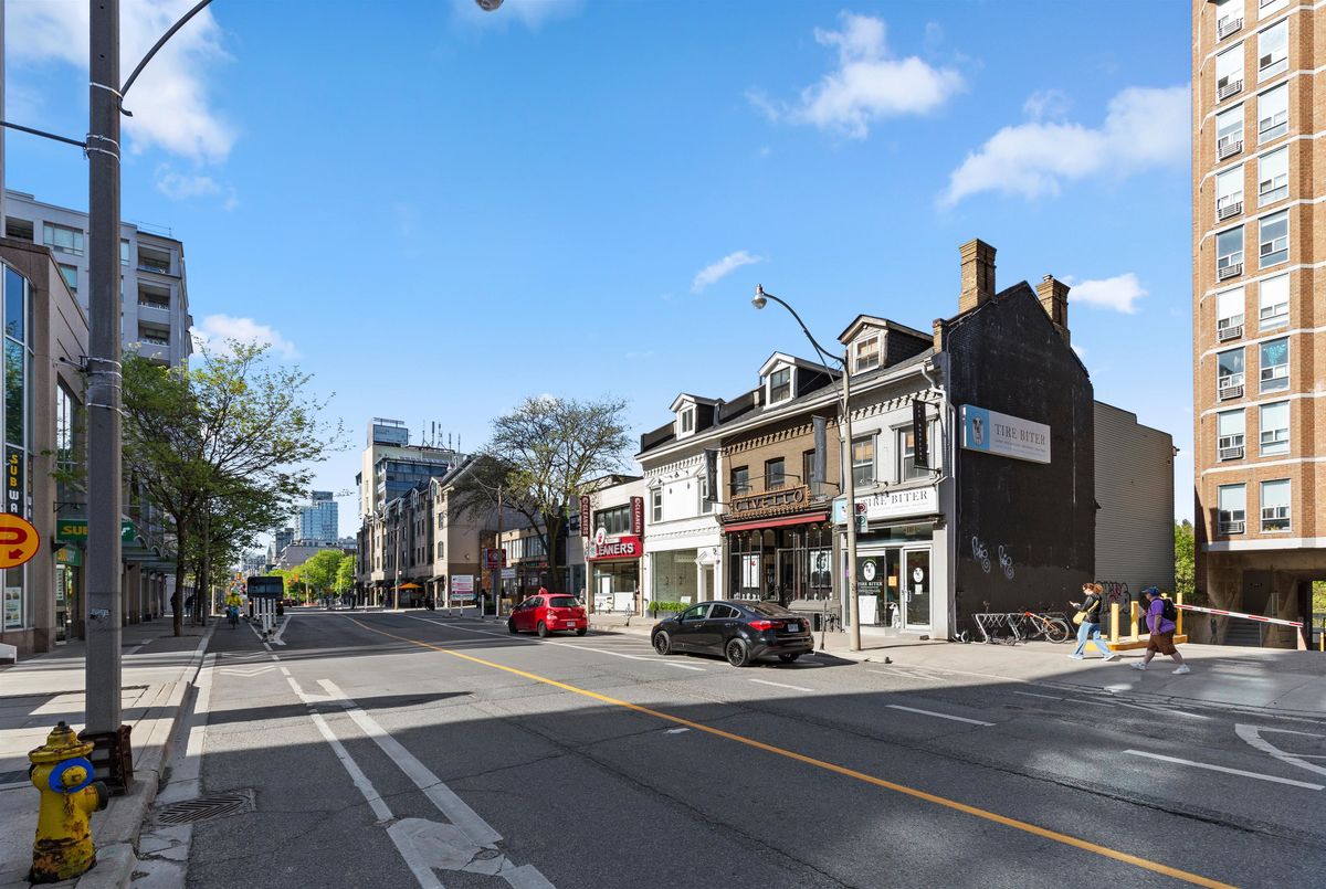914 Yonge Street Toronto 914 Yonge Street Toronto