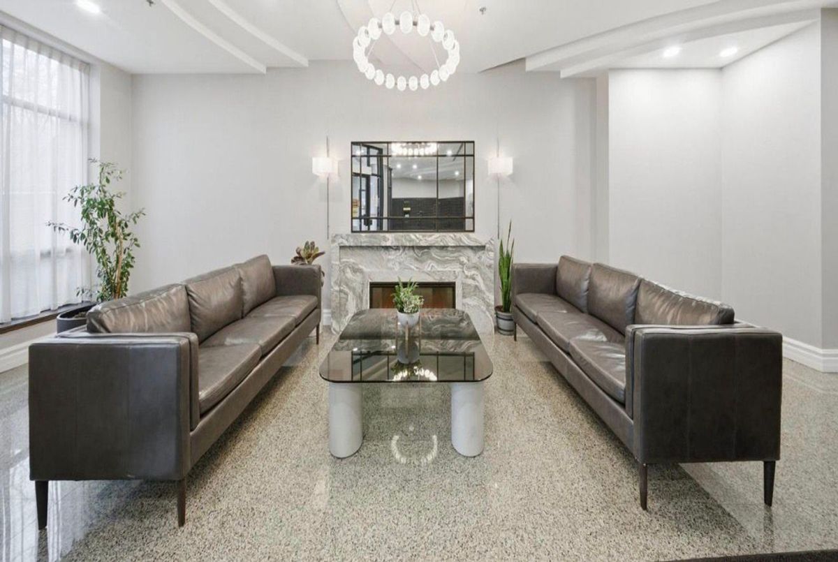 233 Beecroft Road Toronto 233 Beecroft Road Toronto