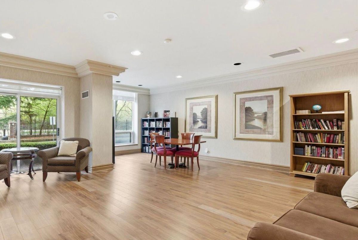 233 Beecroft Road Toronto 233 Beecroft Road Toronto