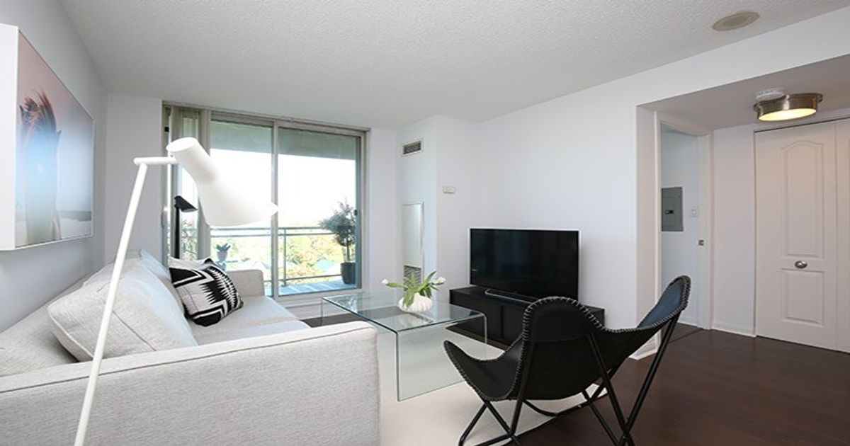 398 Eglinton Ave E Toronto