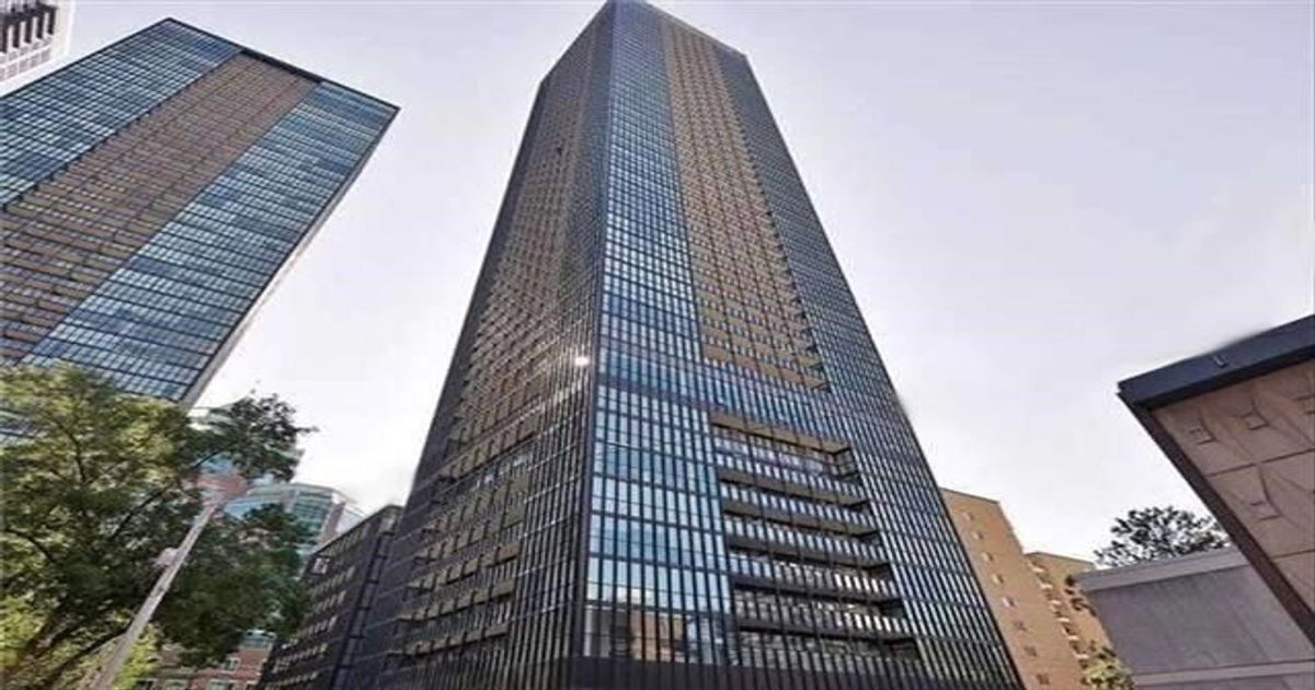 110 Charles St E Toronto