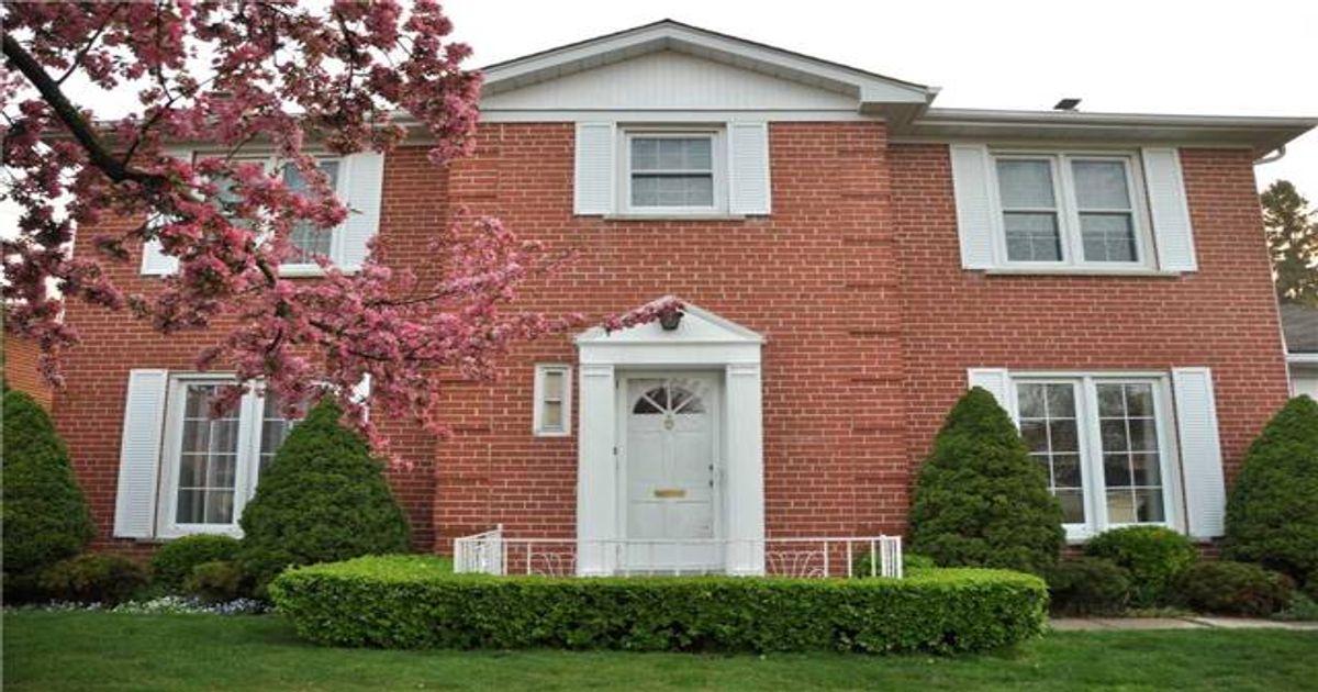 16 Paultiel Dr Toronto