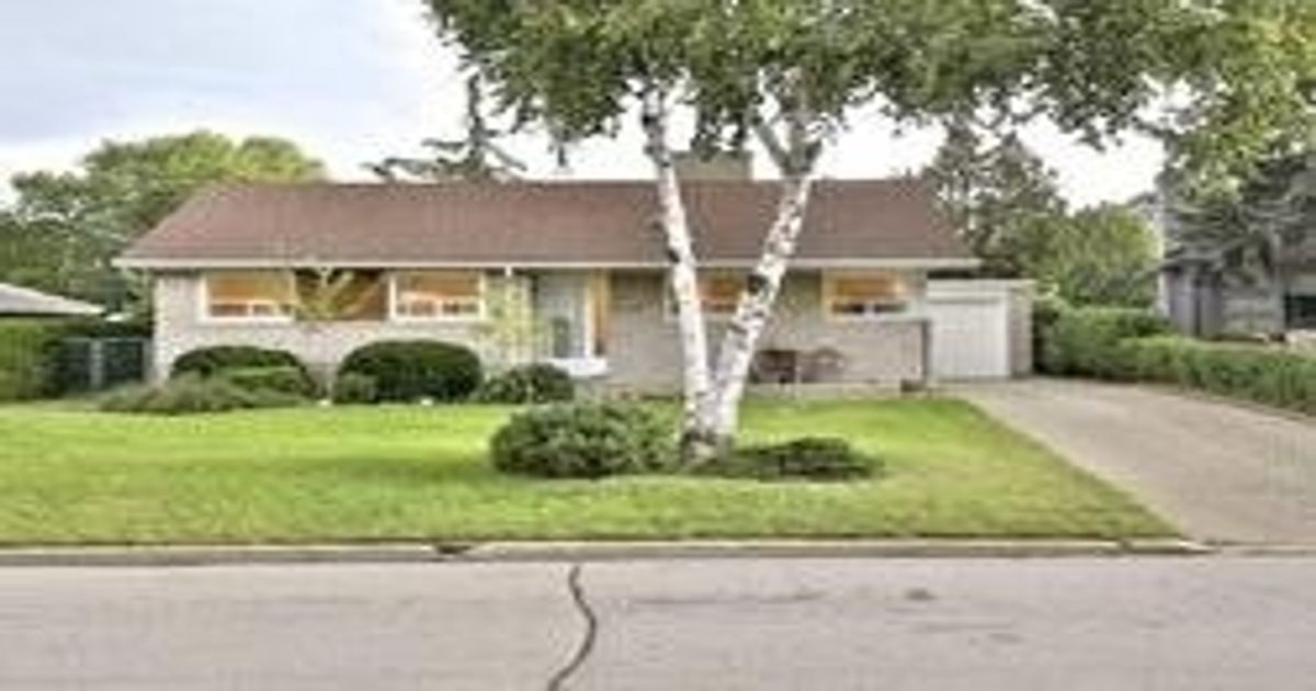 27 Treadgold Cres Toronto