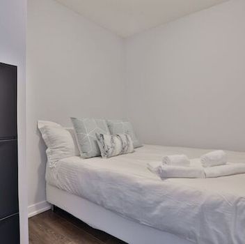 Condo 10 Navy Wharf Crct Toronto For {
  "id": "C4650784-VOW",
  "Acreage": "",
  "Active": "0",
  "Address": "10 Navy Wharf Crct",
  "AirConditioning": "Central Air",
  "ApproxAge": "",
  "ApproxSquareFootage": "600-699",
  "Area": "Toronto",
  "AreaCode": "01",
  "Basement": "None",
  "Bedrooms": "1",
  "BedroomsPlus": "1",
  "Blob": "apostrophemlsphoto",
  "BuildingAmenities": "",
  "BuildingAreaTotal": "600-699",
  "BuildingAreaUnits": "Sq Ft",
  "Board": "Toronto Real Estate Board",
  "ClassSearch": "Condo",
  "CentralVac": "",
  "ClosedDate": "2020-01-25T00:00:00Z",
  "CoListAgentEmail": "",
  "CoListAgentID": "",
  "CoListAgentName": "",
  "CoListAgentDesignation": "",
  "CoListAgentPhone": "",
  "CoListOfficeID": "",
  "CoListOfficeName": "",
  "CommercialCondoFees": "0",
  "Community": "Waterfront Communities C1",
  "CommunityCode": "01.C01.1001",
  "Condition": "",
  "ConditionalExpiryDate": "0001-01-01T00:00:00Z",
  "ContractDate": "2019-12-09 00:00:00.0",
  "DaysOnMarket": "45",
  "DisplayAddressOninternet": "Y",
  "DirectionsCrossStreets": "Spadina/Bremner",
  "DistributeToInternetPortals": "Y",
  "Elevator": "",
  "ExpiryDate": "2020-02-09T00:00:00Z",
  "Extras": "Fridge Gas Stove B/I Microwave/Hood Fan B/I Dishwasher Washer And Dryer ",
  "FireplaceStove": "N",
  "Furnished": "Y",
  "GarageSpaces": "1",
  "GarageType": "Undergrnd",
  "HeatType": "Forced Air",
  "HeatSource": "Gas",
  "IDX": "N",
  "Kitchens": "1",
  "KitchensPlus": "0",
  "Latitude": "43.6404",
  "LastStatus": "Lsd",
  "Lease": "",
  "LeaseFrequency": "",
  "LeaseTerm": "",
  "Level": "",
  "ListAgentEmail": "",
  "ListAgentID": "9563257",
  "ListAgentName": "ANITA MOHAMMADZADEH, Broker",
  "ListAgentDesignation": "",
  "ListAgentPhone": "647-949-4505",
  "ListAOR": "",
  "ListBrokerage": "HOMELIFE/BAYVIEW REALTY INC., BROKERAGE",
  "ListOfficeID": "589700",
  "ListOfficePhone": "905-889-2200",
  "ListingEntryDate": "2019-12-09T00:00:00Z",
  "ListPrice": "2900",
  "Longitude": "-79.3921",
  "Locker": "Owned",
  "LotDepth": "0",
  "LotFront": "0",
  "LotSizeCode": "",
  "Maintenance": "0",
  "MLS": "C4650784",
  "MLSNumber": "C4650784",
  "MLSStatus": "U",
  "MLSLastStatus": "Lsd",
  "MoveInDate": "",
  "Municipality": "Toronto",
  "MunicipalityCode": "01.C01",
  "MunicipalityDistrict": "Toronto C01",
  "OpenHouseDate1": "0001-01-01T00:00:00Z",
  "OpenHouseDate2": "0001-01-01T00:00:00Z",
  "OpenHouseDate3": "0001-01-01T00:00:00Z",
  "OpenHouseFrom1": "",
  "OpenHouseFrom2": "",
  "OpenHouseFrom3": "",
  "OpenHouseTo1": "",
  "OpenHouseTo2": "",
  "OpenHouseTo3": "",
  "OriginalPrice": "3200",
  "ParkingSpaces": "1",
  "PetsPermitted": "Restrict",
  "PhotoCount": "14",
  "Pool": "",
  "PostalCode": "M5V3V2",
  "PropertyType": "Condo",
  "PropertyTypeSearch": "Residential",
  "PropertySubType": "Condo Apt",
  "PropertySubTypeSearch": "Condo",
  "PropertyStyleSearch": "Apartment",
  "Province": "Ontario",
  "RemarksForClients": "Landlord Is Ok With  Short Term Lease Or More  Fully F U R N I S H E D  All Include Utilities And High Speed Internet  Bright View On The 40th Floor To The Lake And Highway Open Concept Functional Layout 1Bdr+Den(Large) Can Be Used As 2 Nd Bdr Or Office  Super Club Amenities (30 000 Sq Ft)  Easy Access To Underground Path Waterfront Cn Tower Rogers  CenterShops Restaurant Hwy Ttc  Must See The Virtual Tour ",
  "Retirement": "0",
  "Restricted": "1",
  "SaleLease": "Lease",
  "Sold": "1",
  "SoldDate": "2020-01-23T00:00:00Z",
  "SoldPrice": "2750",
  "Source": "VOW",
  "SPLP": "95",
  "SqFtTotal": "",
  "SqFtRangeMin": "600",
  "SqFtRangeMax": "699",
  "Status": "U",
  "StreetNumber": "10",
  "StreetAbbreviation": "Crct",
  "StreetDirection": "",
  "StreetName": "Navy Wharf",
  "Style": "Apartment",
  "SuspendedDate": "0001-01-01T00:00:00Z",
  "Taxes": "0",
  "TaxYear": "",
  "TerminatedDate": "0001-01-01T00:00:00Z",
  "TimestampSql": "2020-01-25T16:31:47Z",
  "TotalArea": "600-699",
  "TotalParkingSpaces": "1",
  "Type": "Condo Apt",
  "TypeSearch": "Apartment Unit",
  "UnitNumber": "4002",
  "VirtualTourURL": "",
  "Water": "",
  "Washrooms": "1",
  "Waterfront": "",
  "WaterIncluded": "",
  "YearBuilt": "",
  "Zoning": "",
  "Geometry": "43.6404,-79.3921",
  "RTimestampSql": "2021-06-07T13:58:09Z"
}.(string)property[