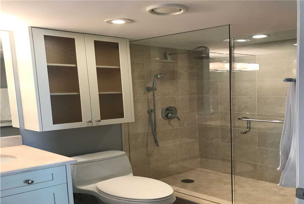 109 Front St E Toronto 109 Front St E Toronto