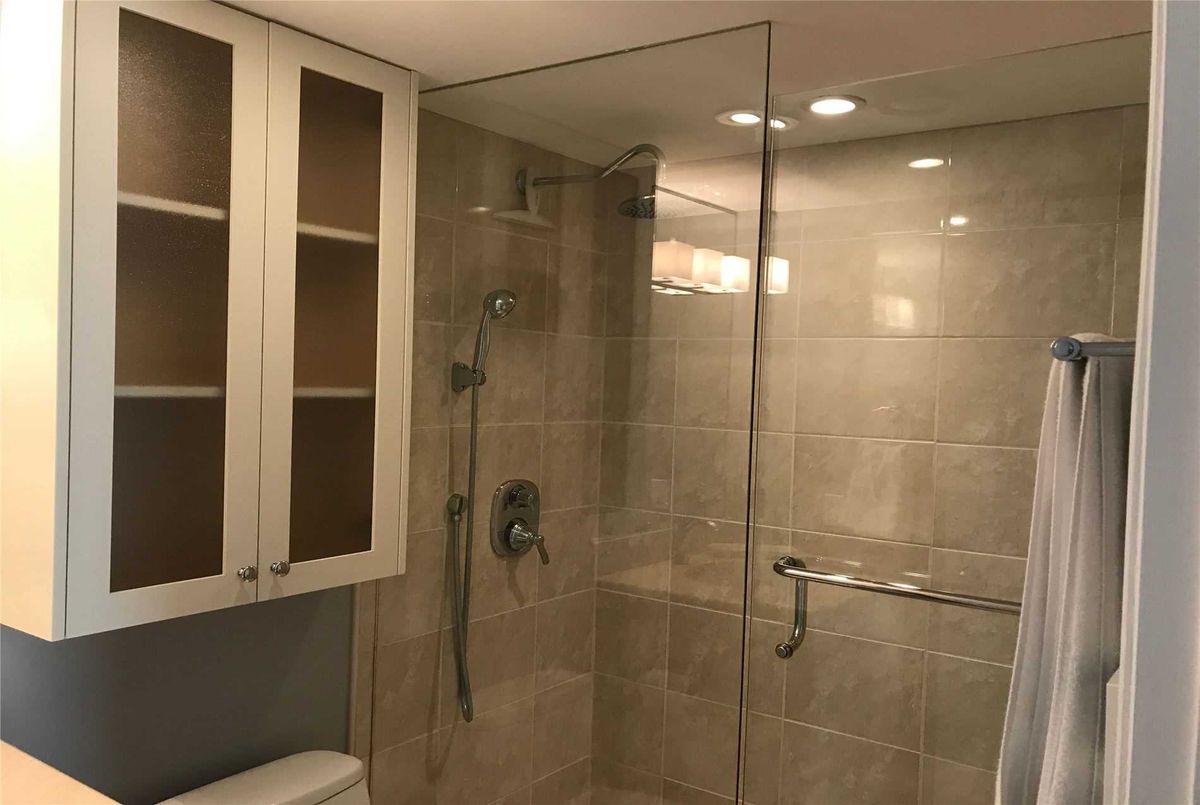 109 Front St E Toronto 109 Front St E Toronto