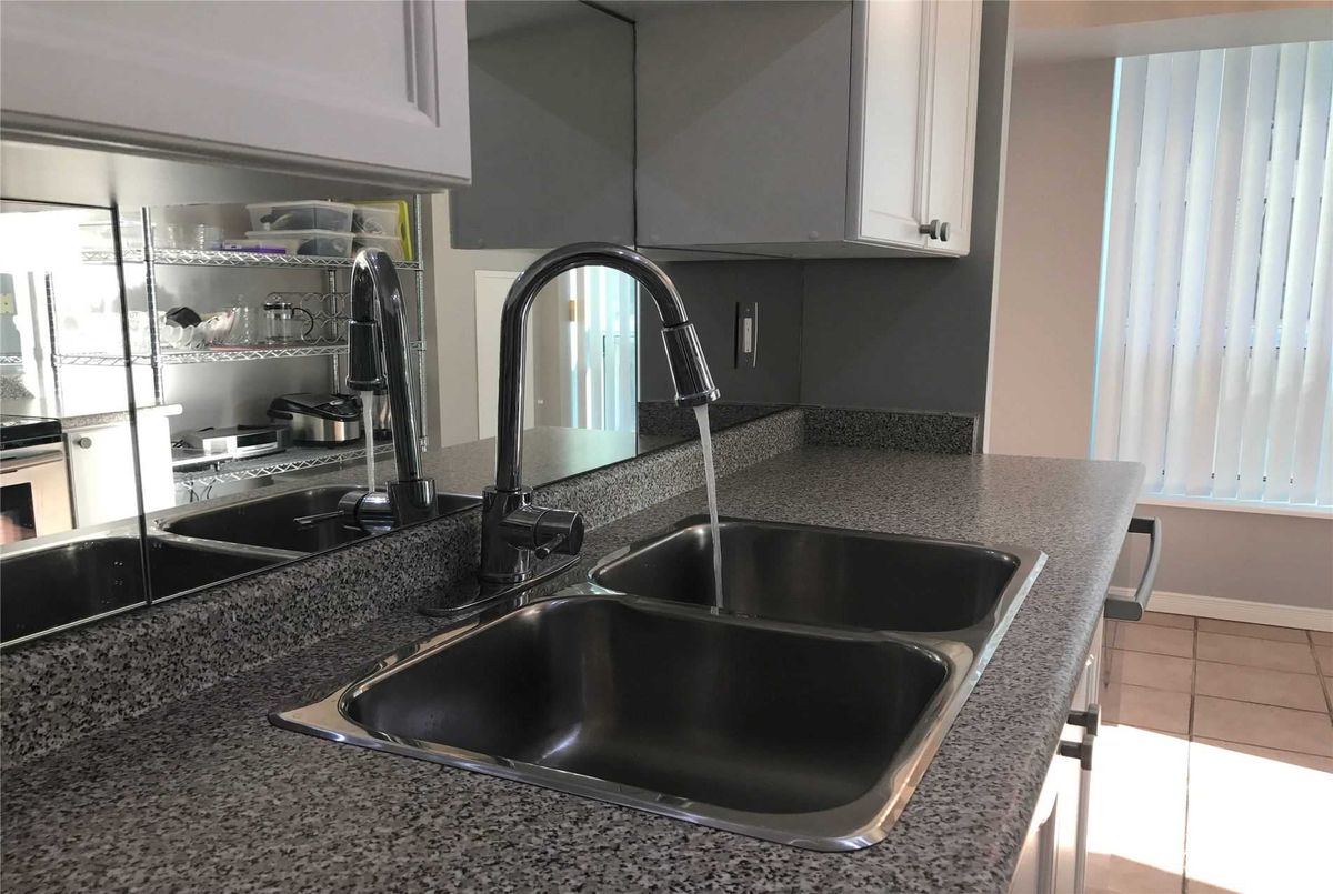 109 Front St E Toronto 109 Front St E Toronto