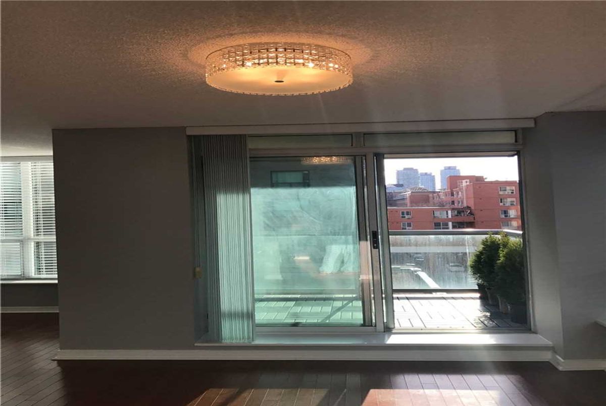 109 Front St E Toronto 109 Front St E Toronto