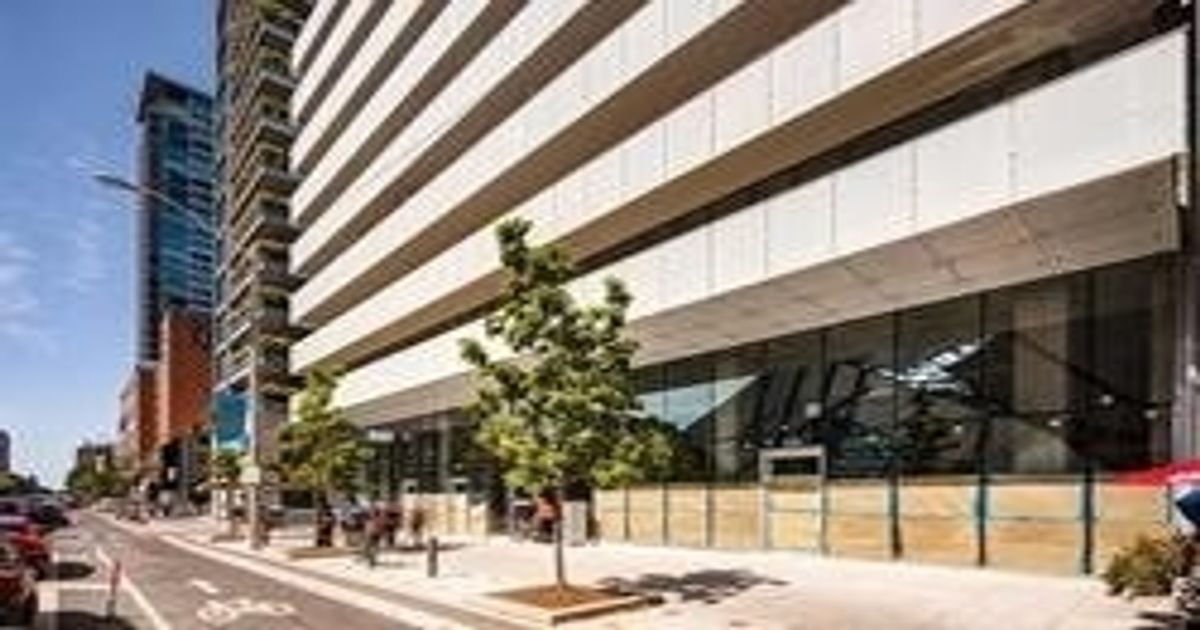 200 Bloor St W Toronto