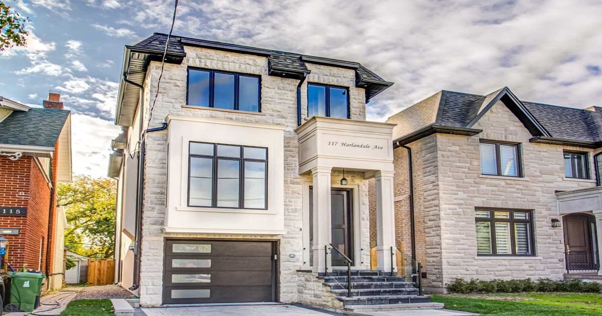 117 Harlandale Ave Toronto
