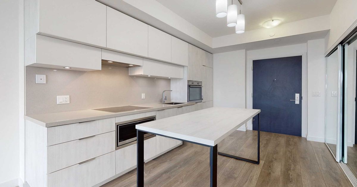 8 Eglinton Ave E Toronto