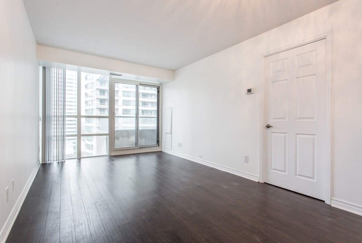 35 Hollywood Ave Toronto 35 Hollywood Ave Toronto