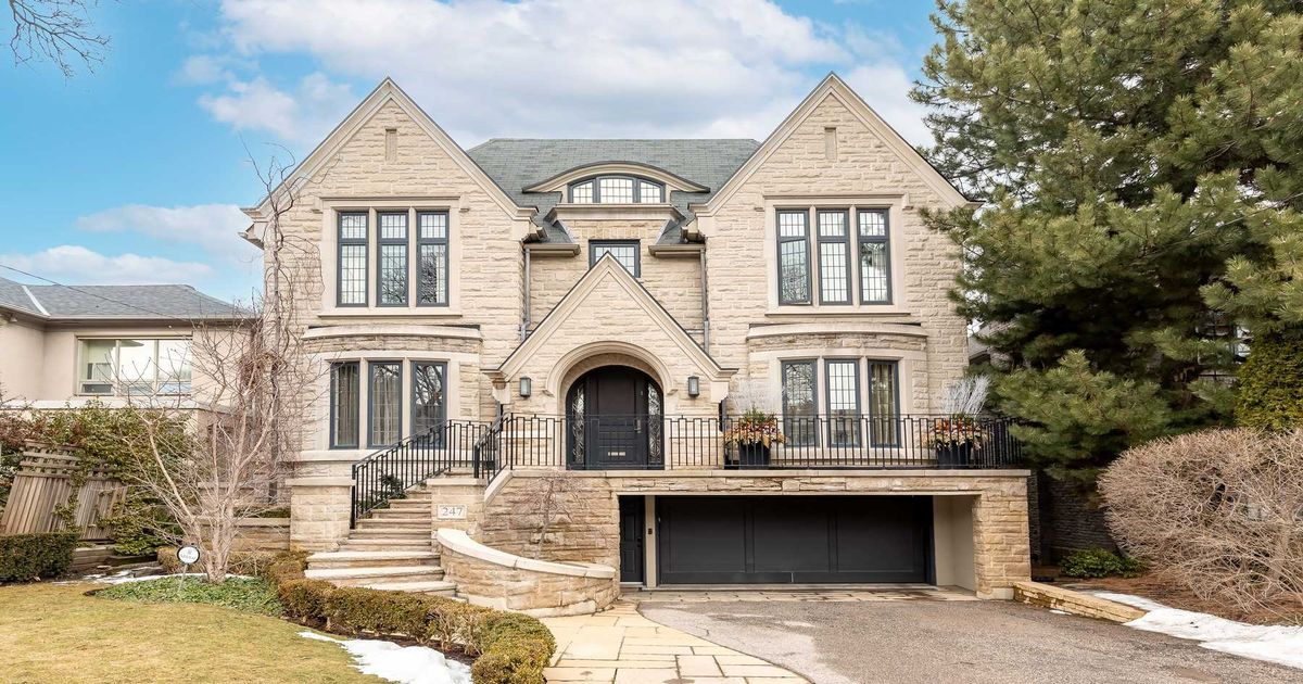 247 Forest Hill Rd Toronto