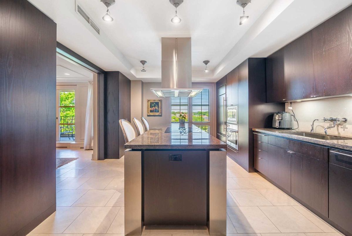 1 Chedington Pl Toronto 1 Chedington Pl Toronto