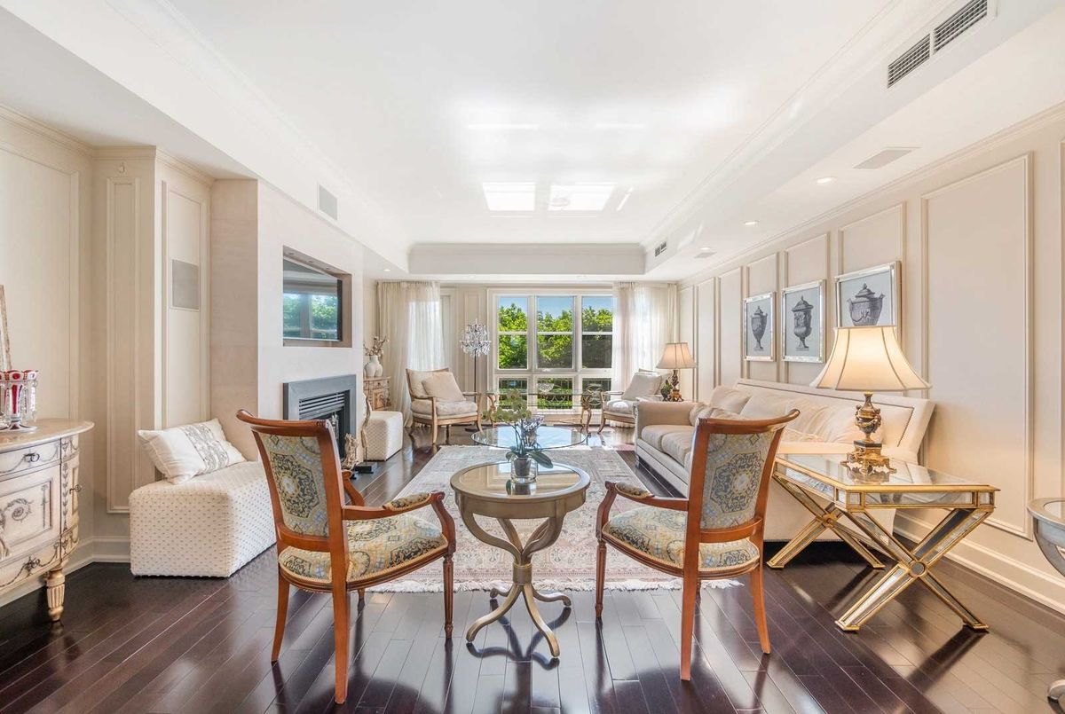 1 Chedington Pl Toronto 1 Chedington Pl Toronto