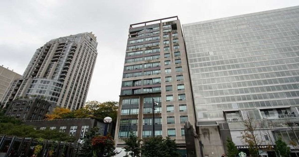 102 Bloor St W Toronto