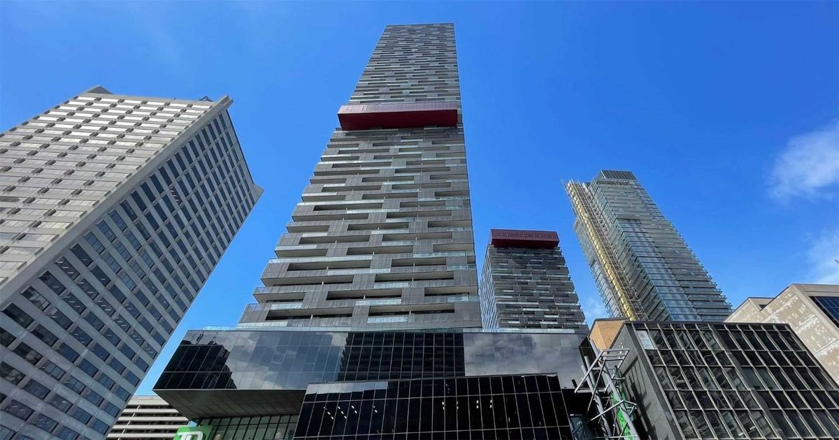8 Eglinton Ave E Toronto