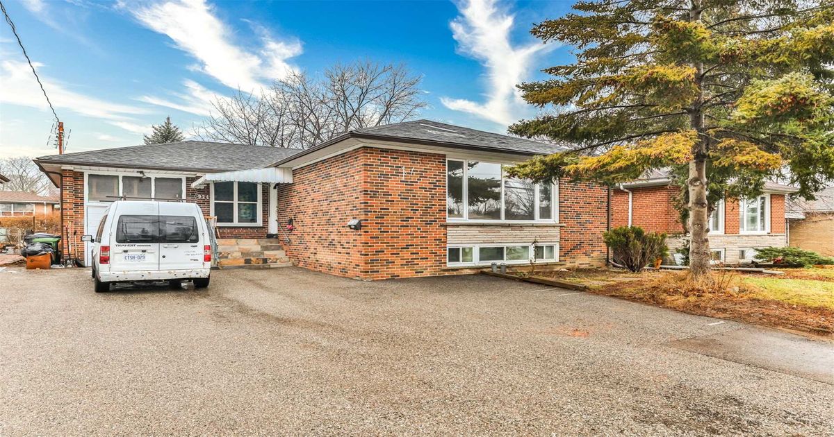 924 Willowdale Ave Toronto