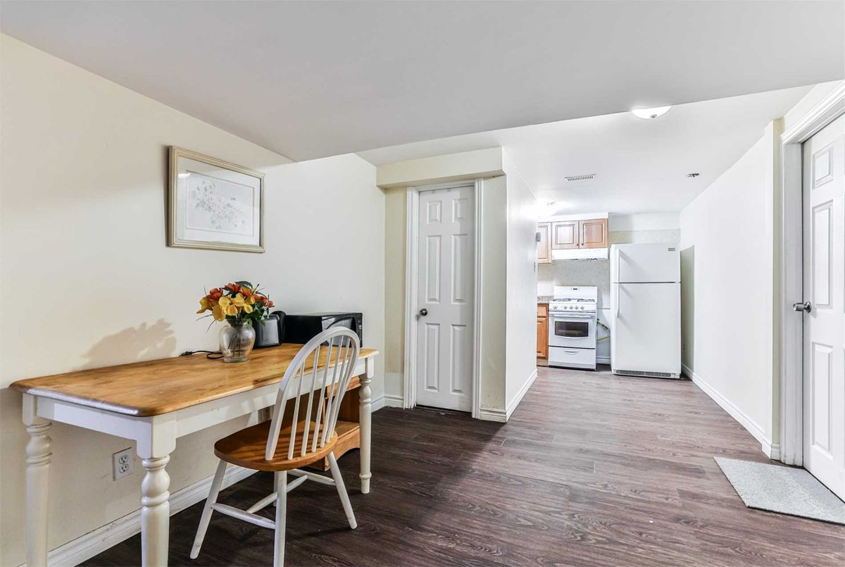 924 Willowdale Ave Toronto 924 Willowdale Ave Toronto