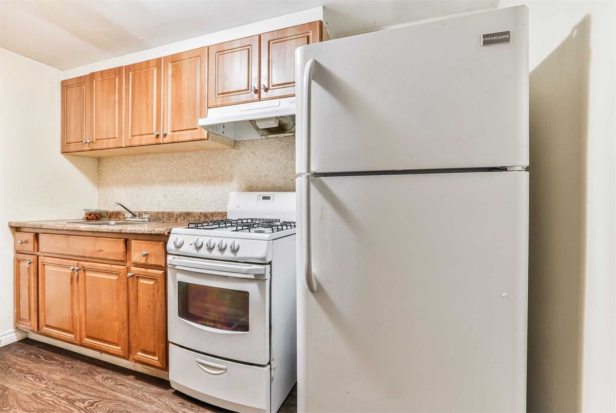 924 Willowdale Ave Toronto 924 Willowdale Ave Toronto