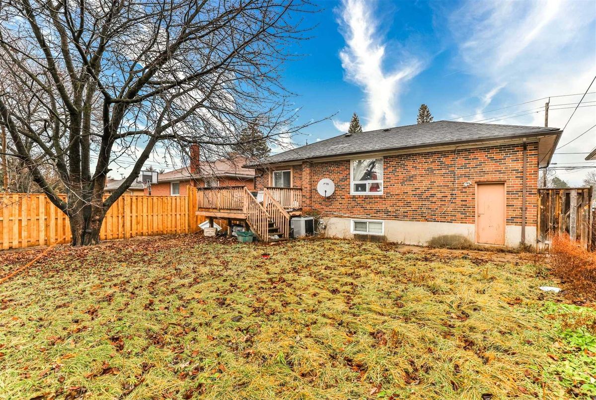 924 Willowdale Ave Toronto 924 Willowdale Ave Toronto