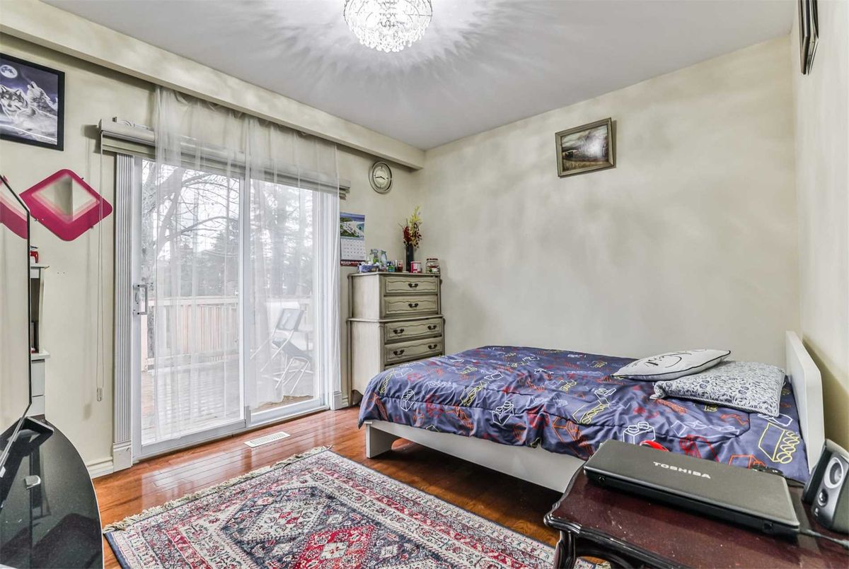 924 Willowdale Ave Toronto 924 Willowdale Ave Toronto