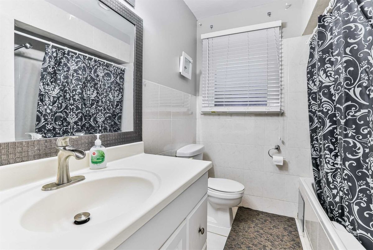 924 Willowdale Ave Toronto 924 Willowdale Ave Toronto