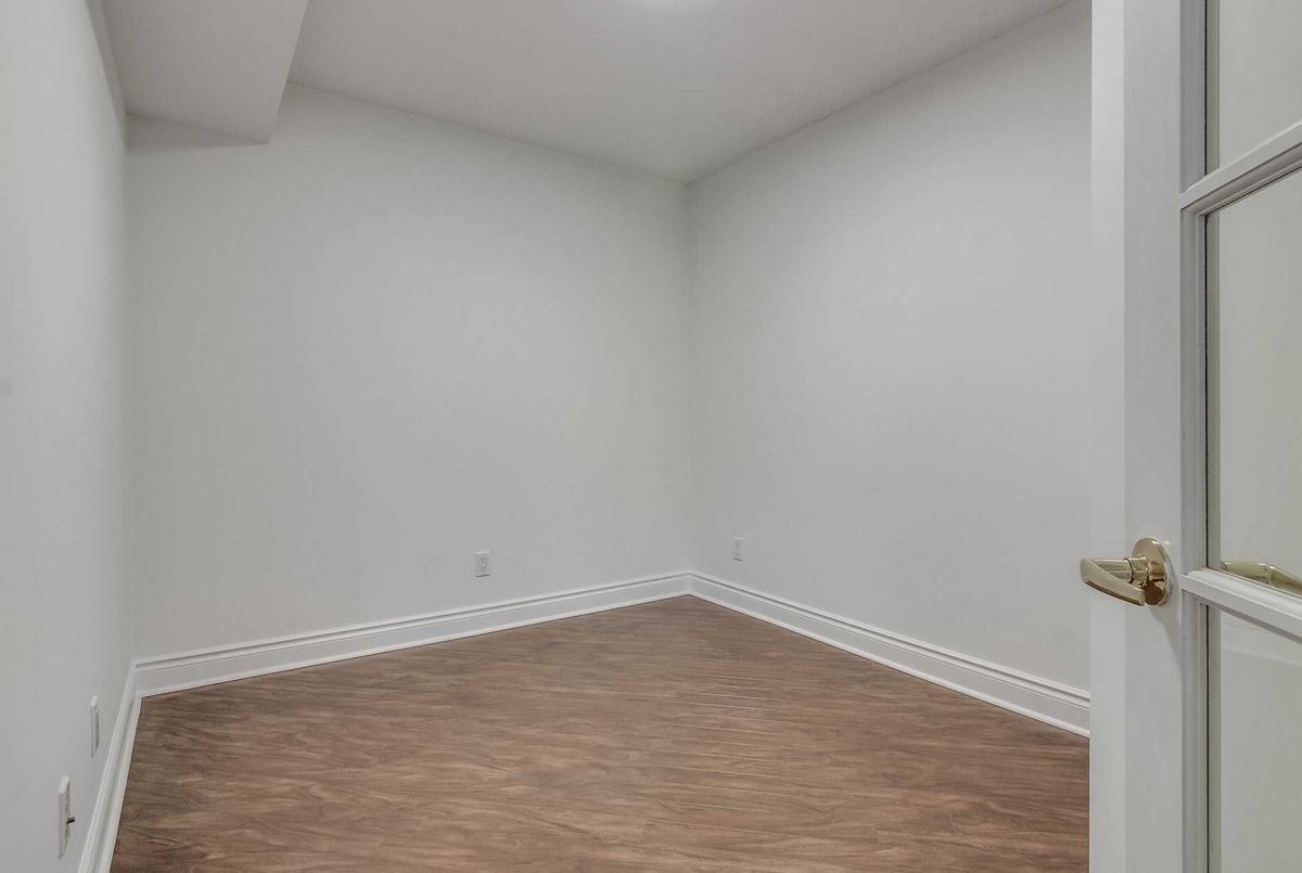 5 Northtown Way Toronto 5 Northtown Way Toronto