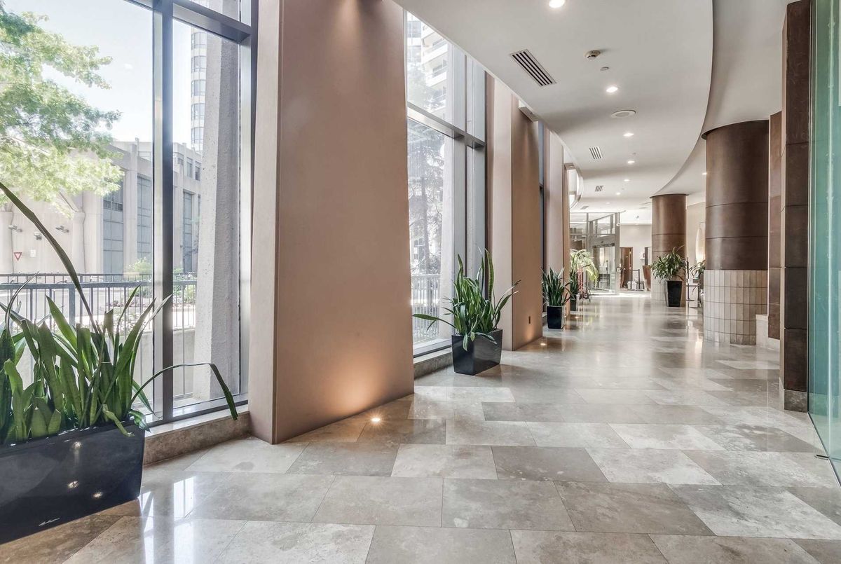 5 Northtown Way Toronto 5 Northtown Way Toronto