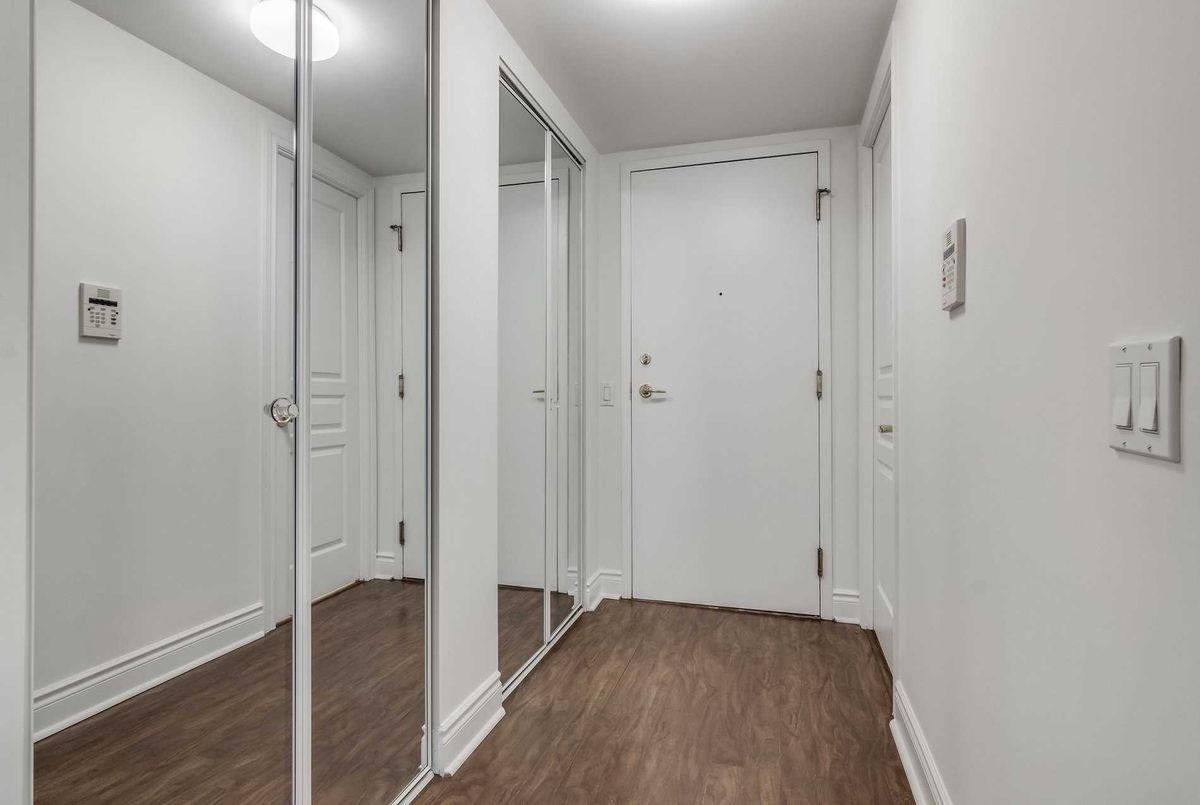 5 Northtown Way Toronto 5 Northtown Way Toronto