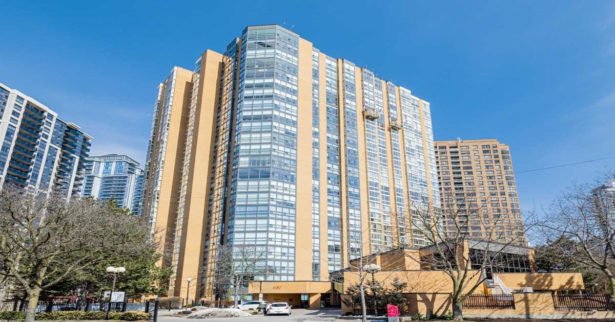 131 Beecroft Rd Toronto