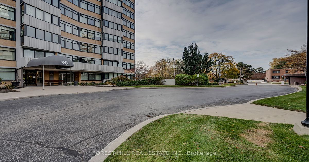 90 Fisherville Rd Toronto