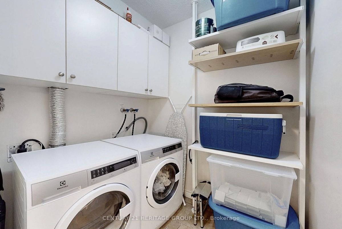 30 Holly St Toronto 30 Holly St Toronto