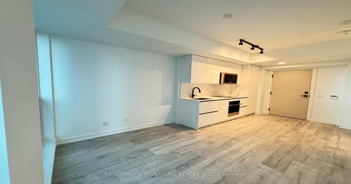 327 King St W Toronto