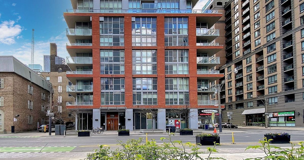 126 Simcoe St Toronto