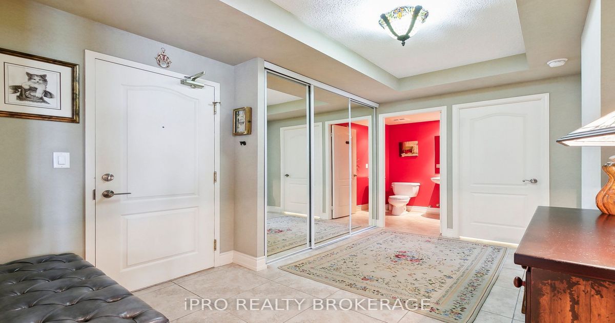 20 COLLIER St Toronto