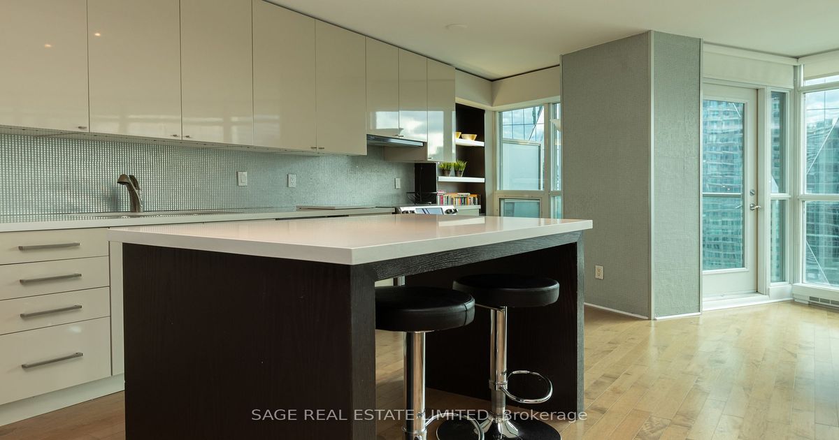 18 Yonge St Toronto