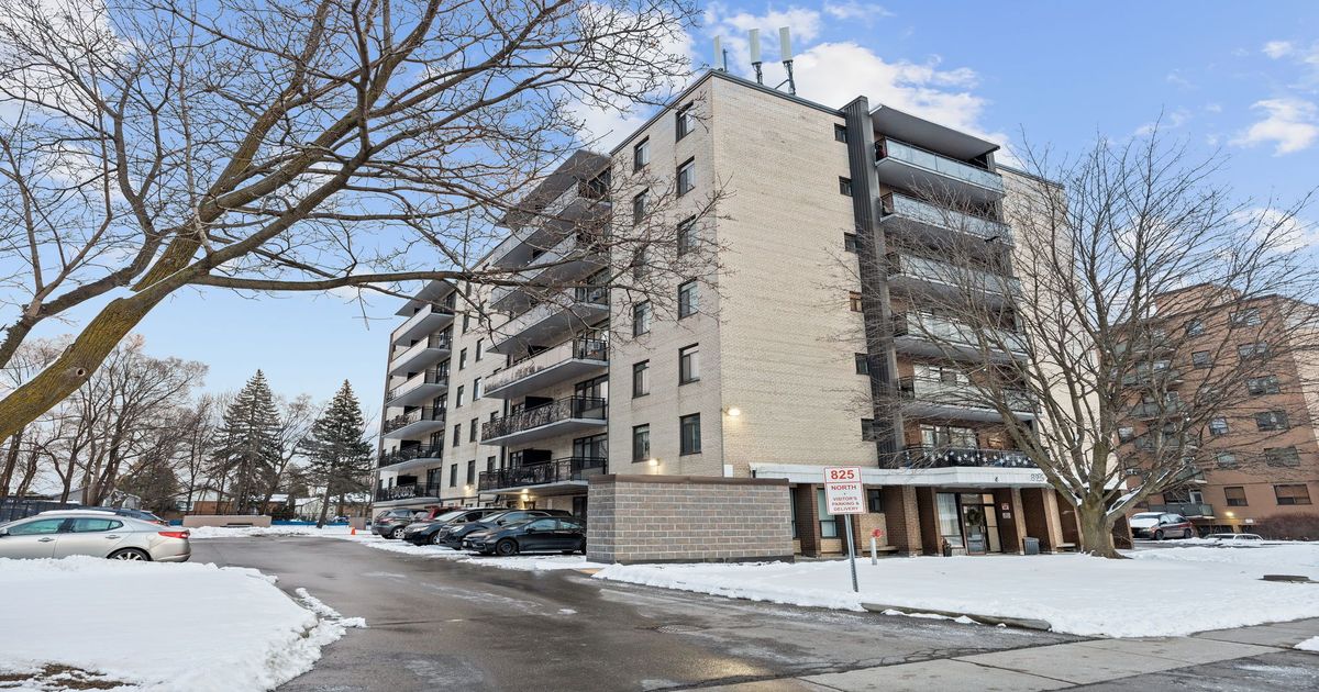 825 Kennedy Road N Toronto