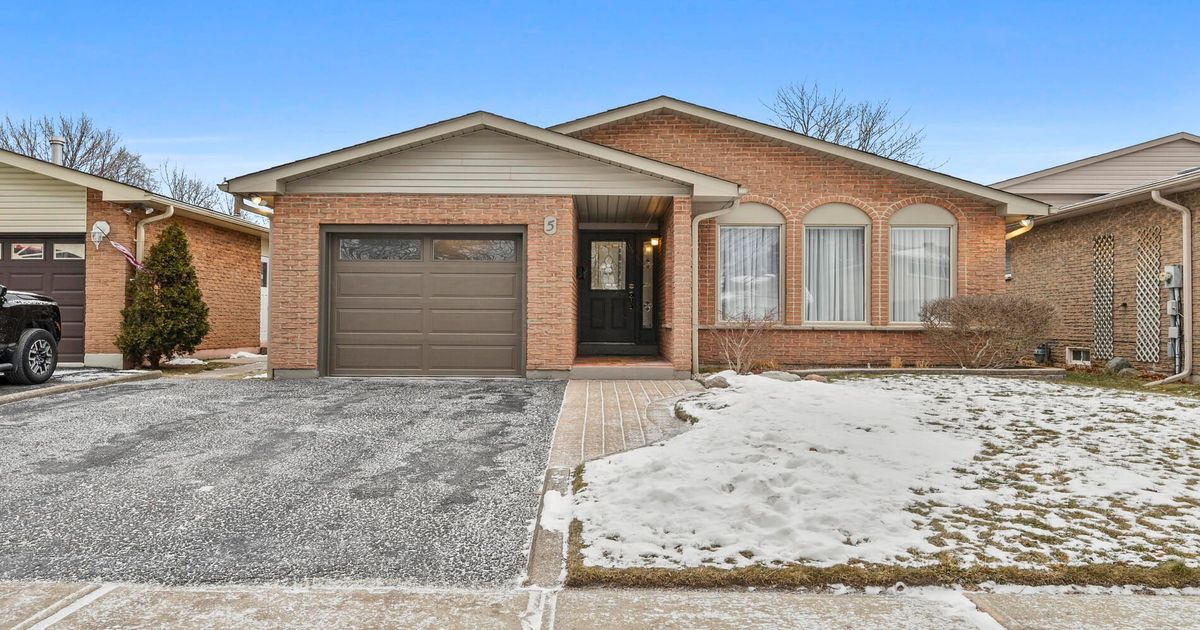 5 Swanston Cres Ajax