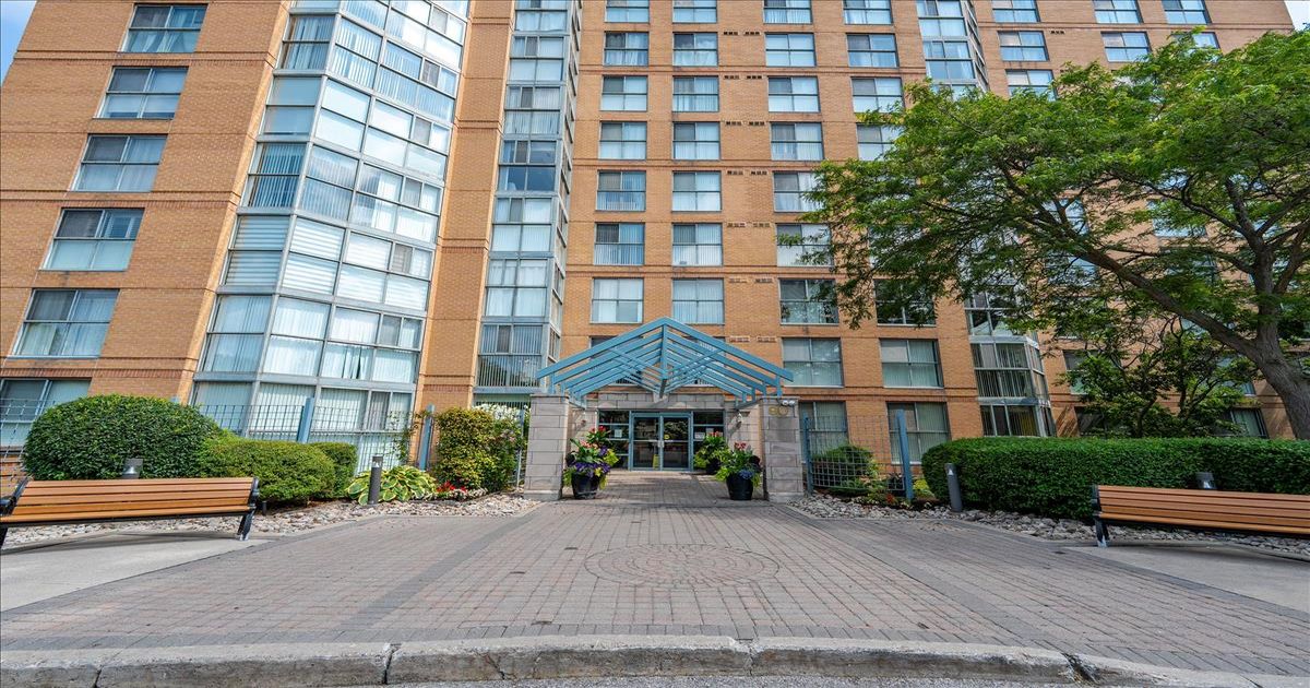 90 Dale Ave Toronto