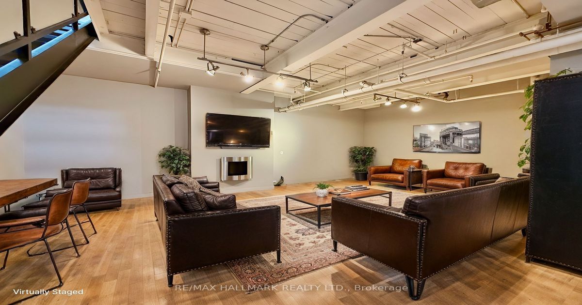 1173 Dundas St E Toronto