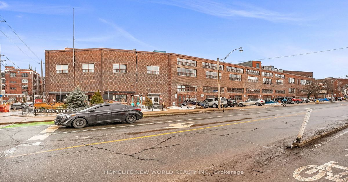 1173 Dundas St E Toronto