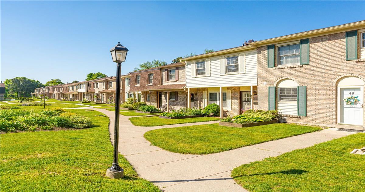 580 Eyer Drive Pickering