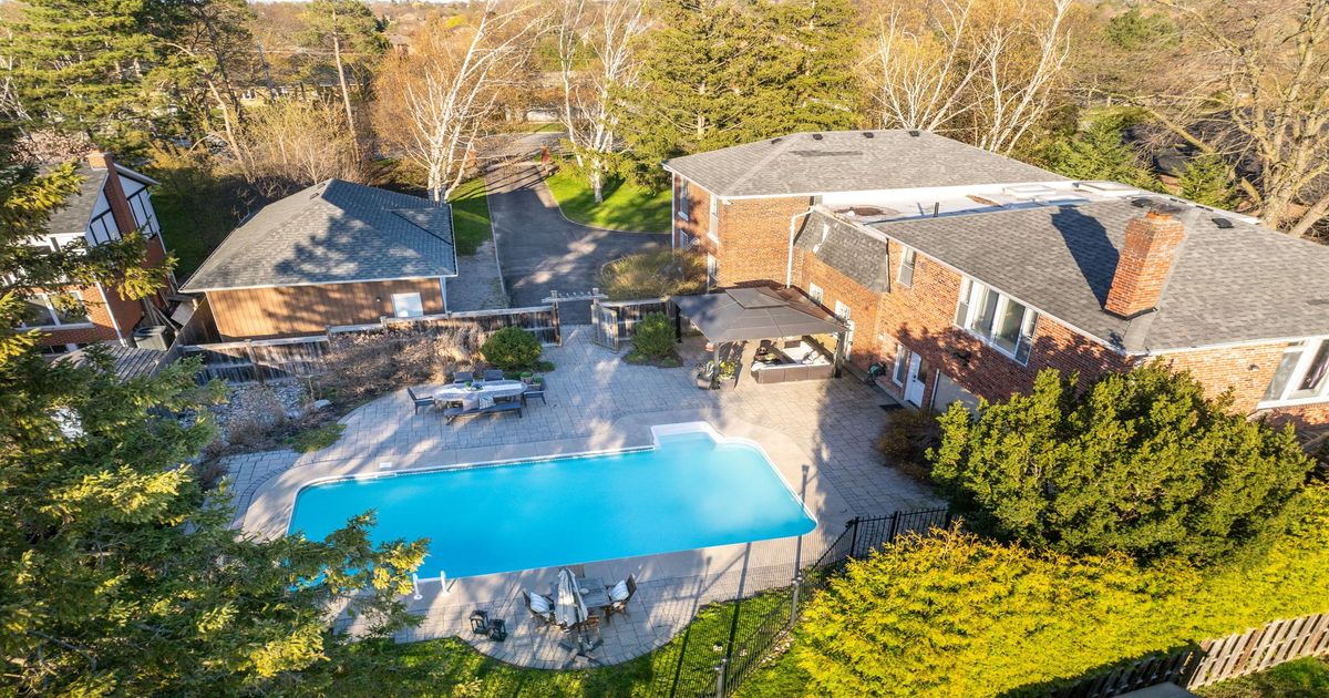 730 Anderson Street Whitby