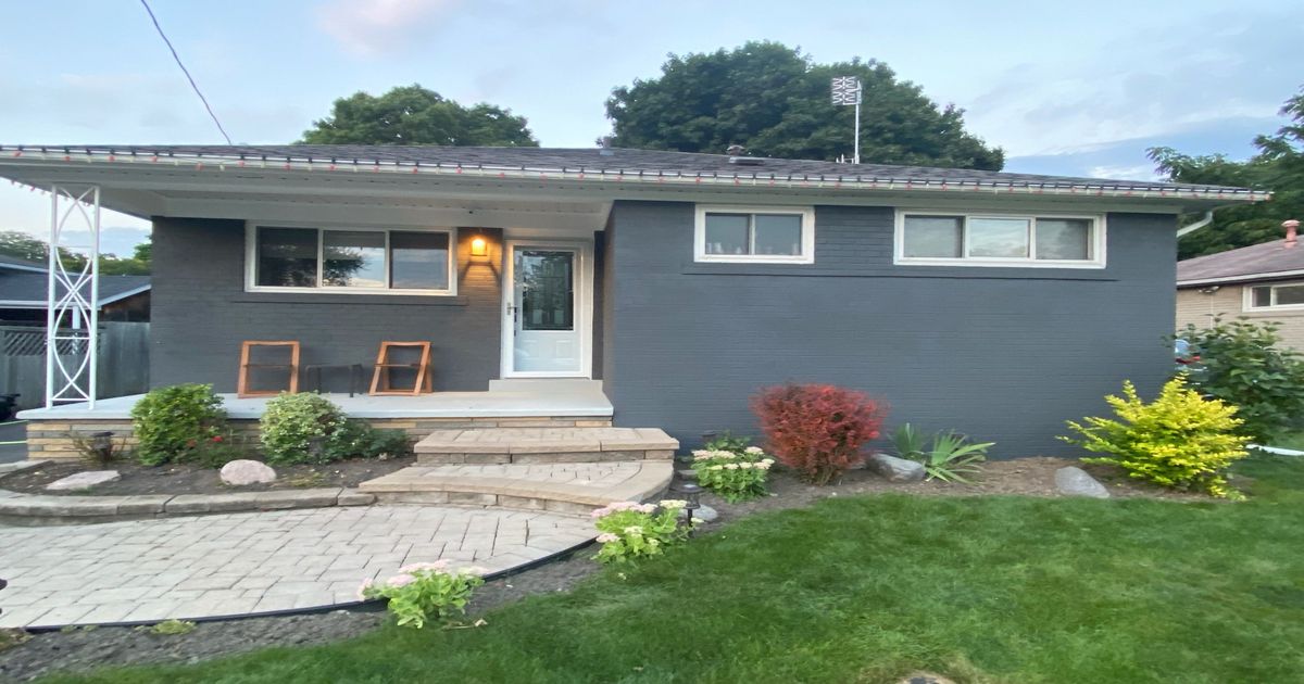 913 Walton Boulevard Whitby