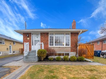 24 Hughey Crescent