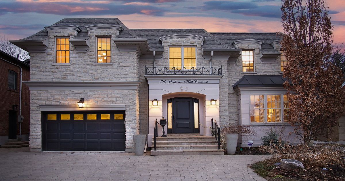 194 Parkview Hill Crescent Toronto