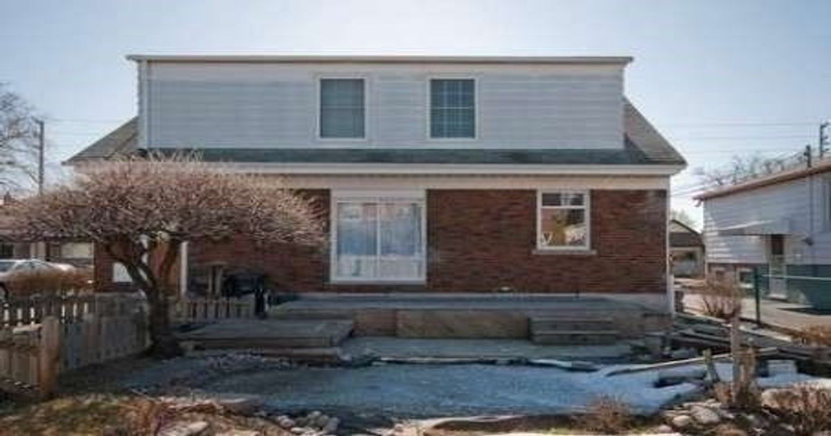 130 Yardley Avenue Toronto