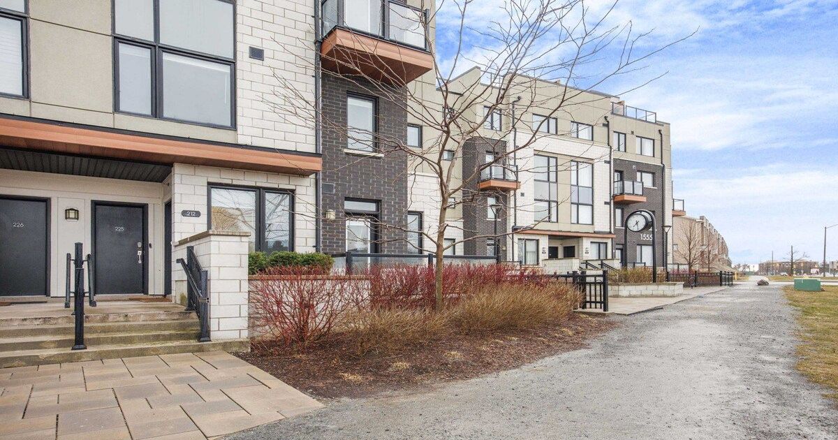 1555 Kingston Road Pickering